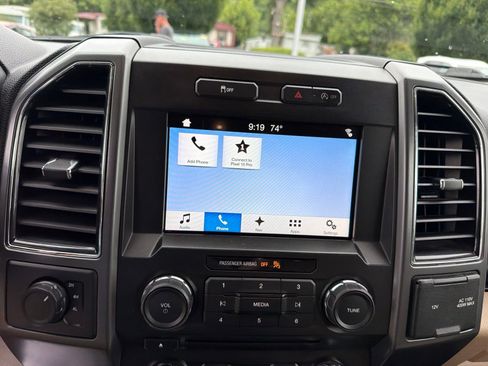 Used 2018 Ford F150 XLT w/ Equipment Group 302A Luxury AWD/4WD image 14