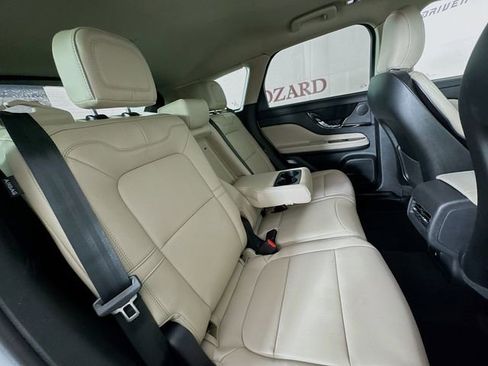 New 2026 Lincoln Corsair Premiere w/ Rear Removable Package Tray FWD image 28