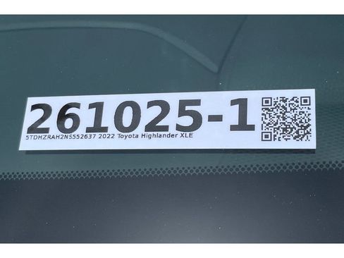 Used 2022 Toyota Highlander XLE image 20