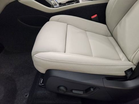 New 2026 Volvo XC40 B4 Plus w/ Protection Package Premier FWD image 24