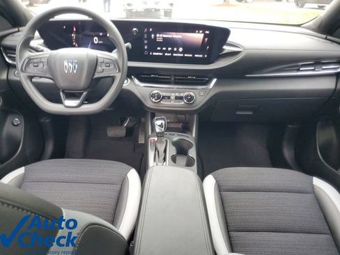 Certified 2024 Buick Envista Preferred w/ Convenience II Package FWD image 15