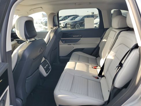 New 2026 Lincoln Nautilus Reserve w/ Jet Appearance Package image 28