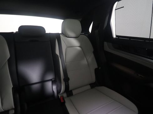 New 2026 Porsche Cayenne S image 17