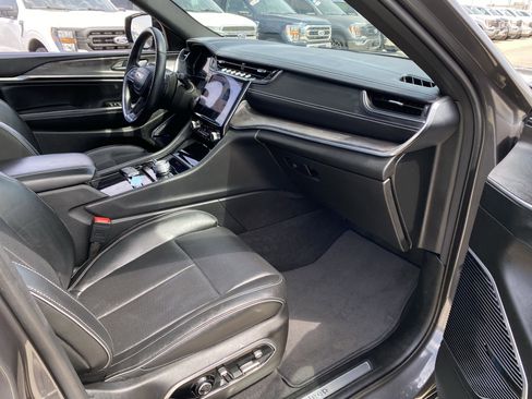 Used 2022 Jeep Grand Cherokee L Overland w/ Luxury Tech Group IV image 15