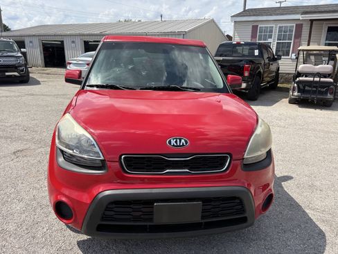 Used 2013 Kia Soul FWD image 4
