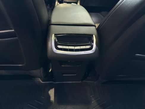 Used 2023 Cadillac XT6 Premium Luxury w/ Platinum Package AWD/4WD image 22