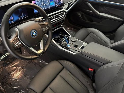 Certified 2023 BMW i4 eDrive40 w/ Premium Package image 4