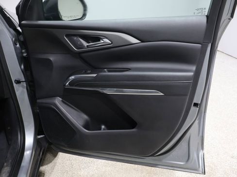 Used 2024 Chevrolet Traverse LT image 26