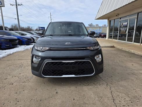 Used 2021 Kia Soul S image 2
