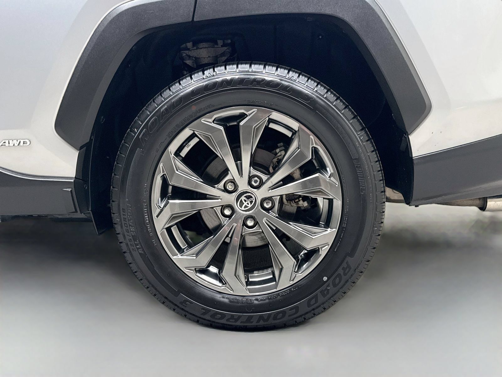Used 2023 Toyota RAV4 XLE Premium AWD/4WD image 35