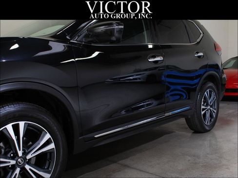 Used 2018 Nissan Rogue SL image 6