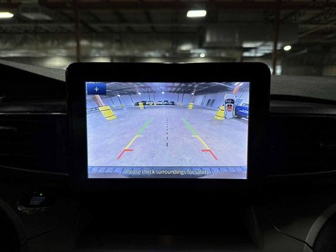 Used 2020 Ford Explorer XLT w/ Equipment Group 202A image 27