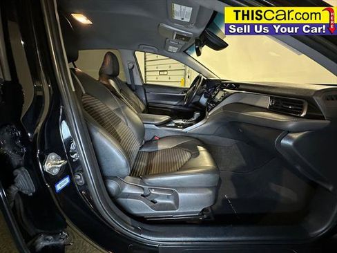 Used 2019 Toyota Camry SE image 18