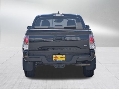 Certified 2022 Toyota Tacoma TRD Sport w/ TRD Premium Sport Package AWD/4WD image 6