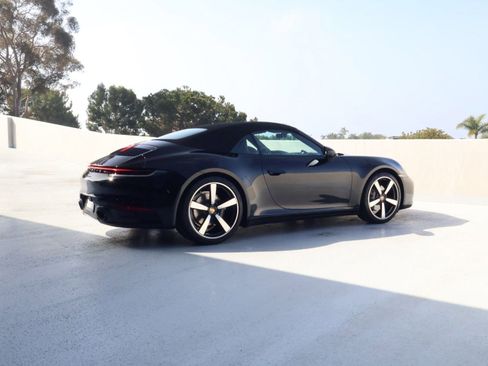 Certified 2023 Porsche 911 Carrera RWD image 9