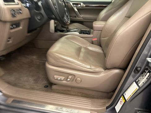 Used 2017 Lexus GX 460 AWD/4WD image 10