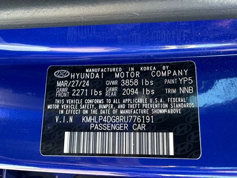Used 2024 Hyundai Elantra Limited FWD image 17