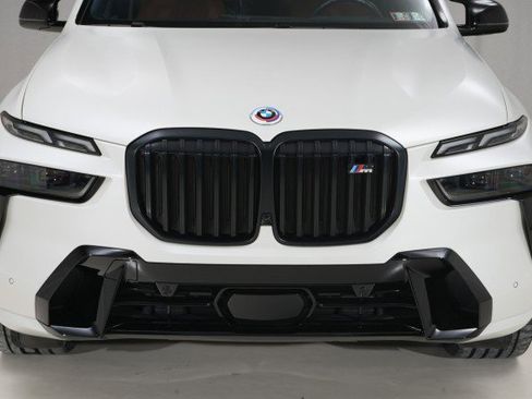 Used 2023 BMW X7 M60i w/ Executive Package image 10