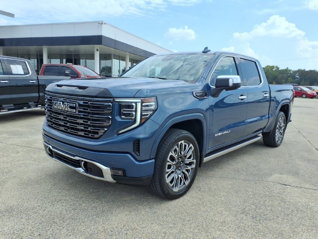 Used 2025 GMC Sierra 1500 Denali Ultimate AWD/4WD image 3