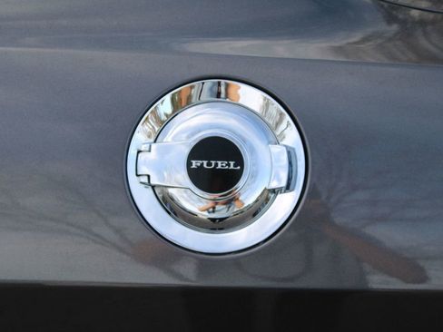 Used 2015 Dodge Challenger SXT Plus image 17