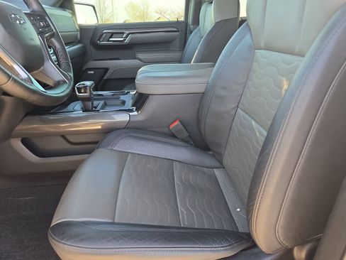 Used 2023 Chevrolet Silverado 1500 ZR2 w/ Technology Package image 14