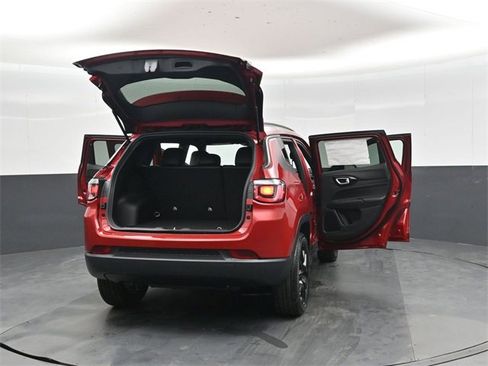 New 2026 Jeep Compass Latitude image 47