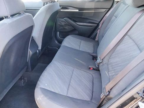 Certified 2022 Kia Seltos LX image 15