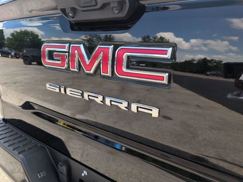 Used 2024 GMC Sierra 1500 Pro w/ Graphite Edition AWD/4WD image 19