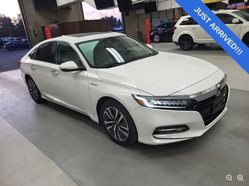 Used 2019 Honda Accord Touring image 1