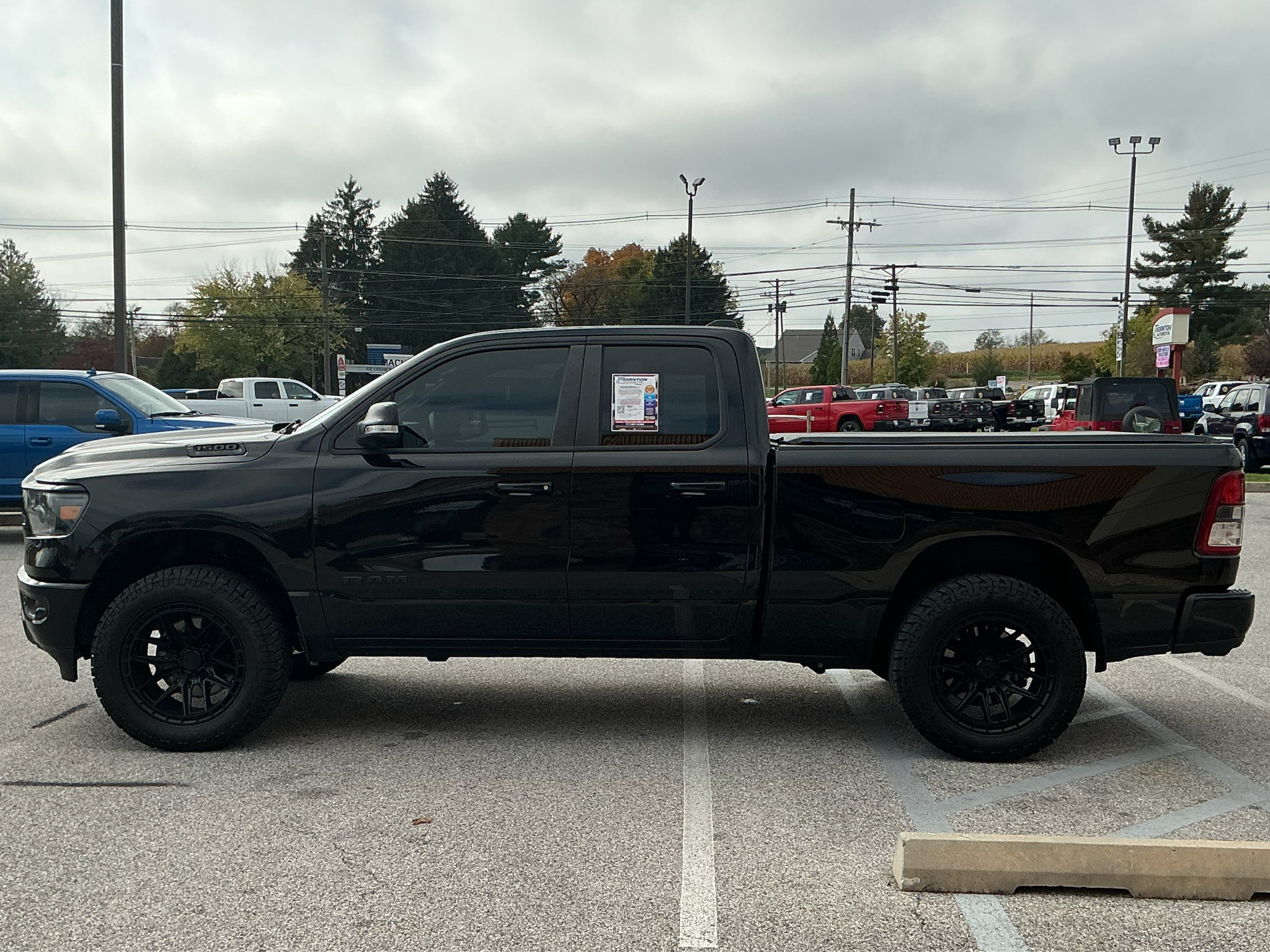 Used 2022 RAM 1500 Big Horn w/ Night Edition AWD/4WD image 7