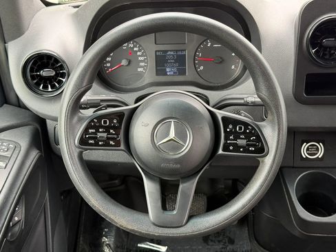 Used 2019 Mercedes-Benz Sprinter 170 image 19