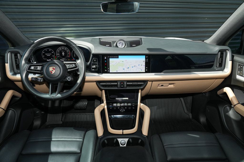 Certified 2024 Porsche Cayenne Coupe AWD/4WD image 26