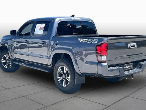 Used 2019 Toyota Tacoma TRD Sport AWD/4WD image 12