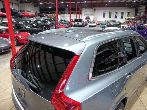 Used 2020 Volvo XC90 T5 Momentum w/ Protection Package Premier image 20