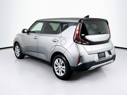 Used 2023 Kia Soul LX image 5