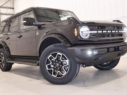 New 2025 Ford Bronco Outer Banks AWD/4WD image 32