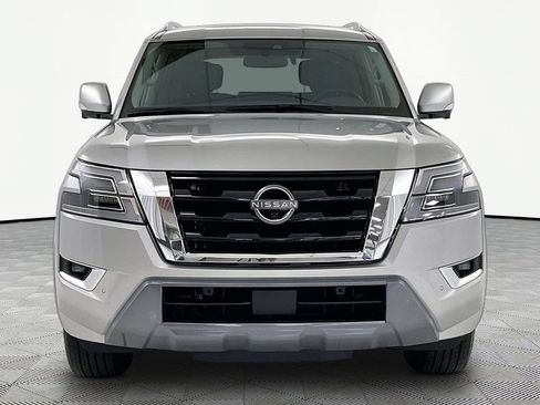 Used 2024 Nissan Armada SL w/ Captain's Chairs Package AWD/4WD image 2