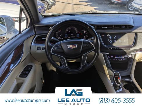Used 2019 Cadillac XT5 Premium Luxury image 17