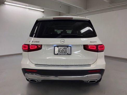 Certified 2022 Mercedes-Benz GLB 250 4MATIC image 6