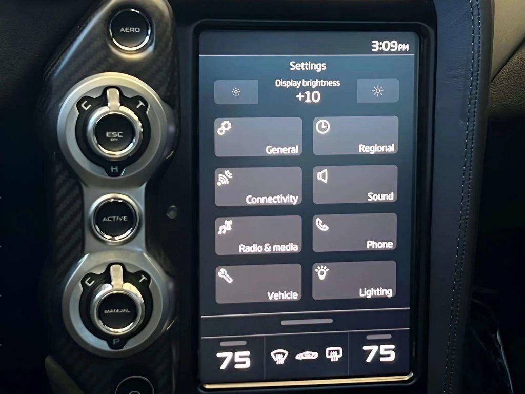 Used 2018 McLaren 720S Performance RWD image 23