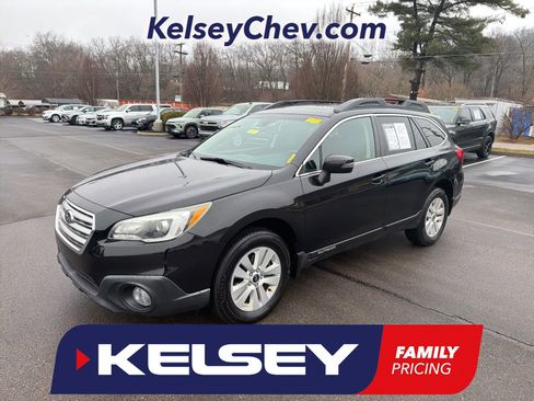 Used 2017 Subaru Outback 2.5i Premium image 1