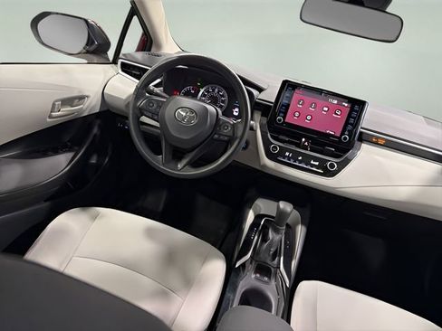 Used 2022 Toyota Corolla LE w/ LE Convenience Package image 24