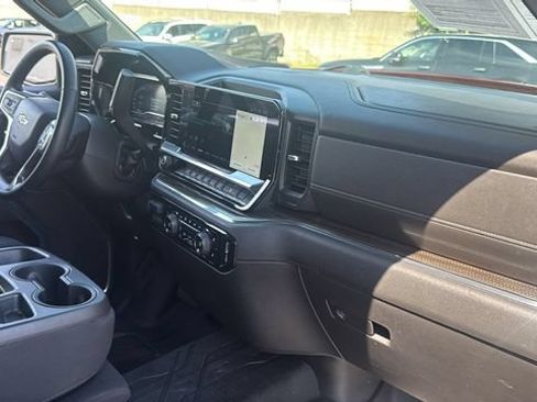 Used 2023 Chevrolet Silverado 1500 LT w/ Safety Package AWD/4WD image 11