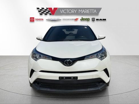 Used 2019 Toyota C-HR XLE FWD image 8