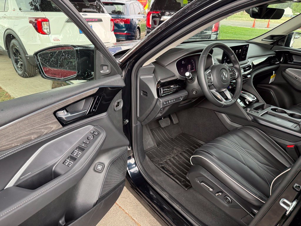 Certified 2026 Acura MDX w/ Advance Package AWD/4WD image 13