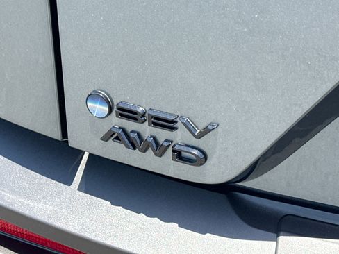 New 2026 Toyota C-HR AWD/4WD image 9