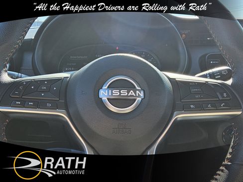 Used 2024 Nissan Kicks SR image 13