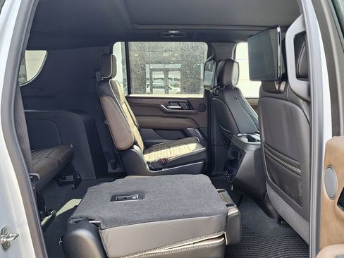 New 2026 GMC Yukon XL Denali Ultimate AWD/4WD image 55