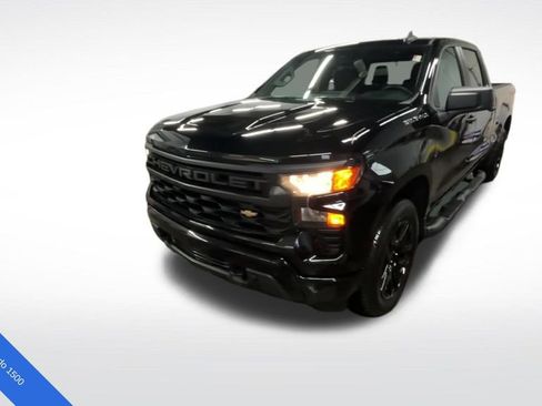 Used 2024 Chevrolet Silverado 1500 Custom AWD/4WD image 1