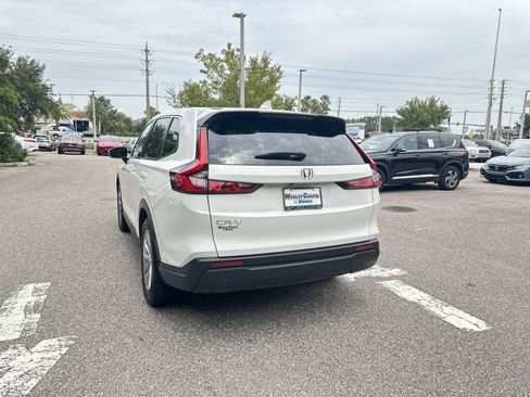 Used 2025 Honda CR-V EX image 4